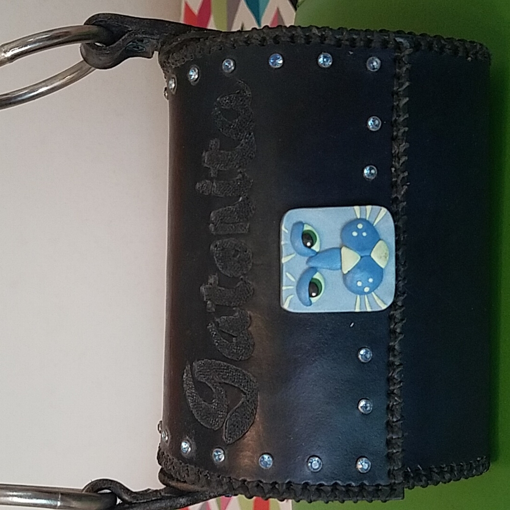 Hard leather purse..GATORITA..shoulder  strap..